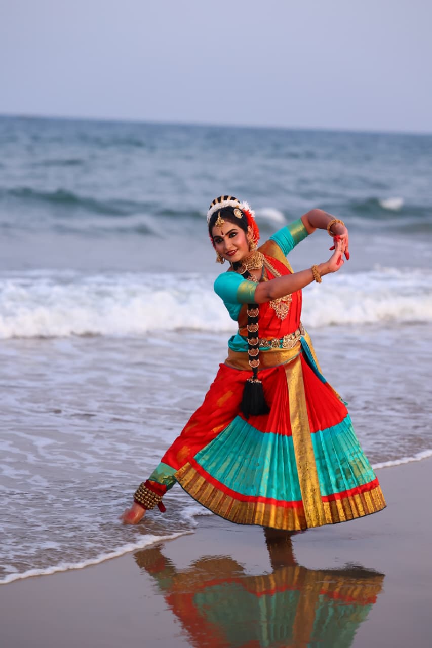 Bharatanatyam abhinaya and stance