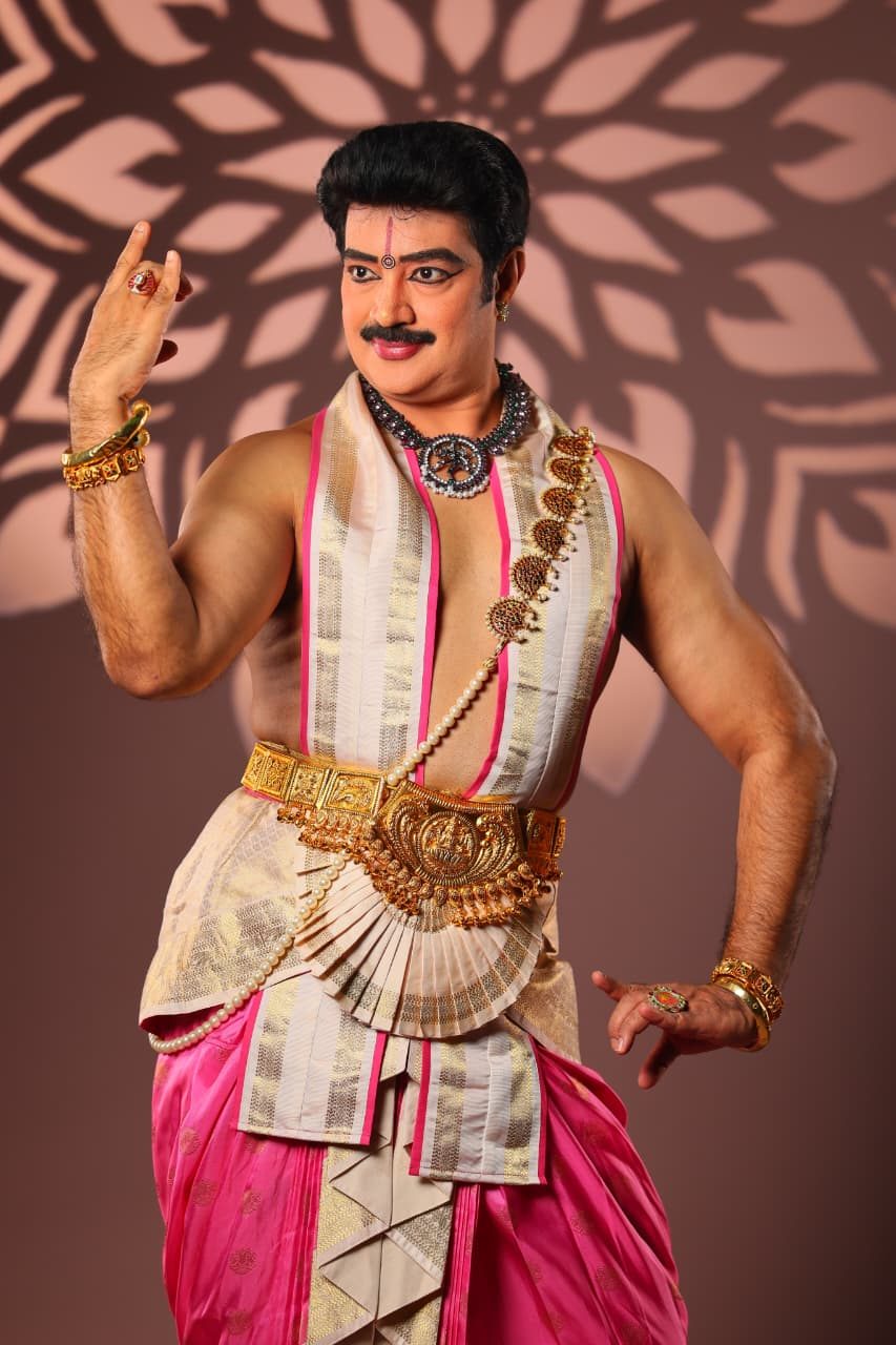 Guru Dr. Sanjay Shantaram in full Bharatanatyam costume